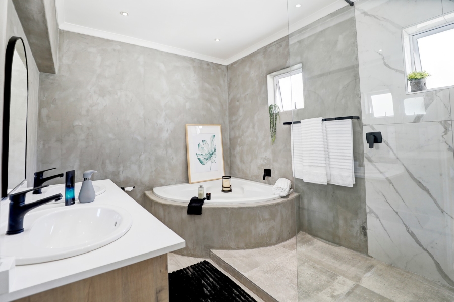 3 Bedroom Property for Sale in Valmary Park Western Cape